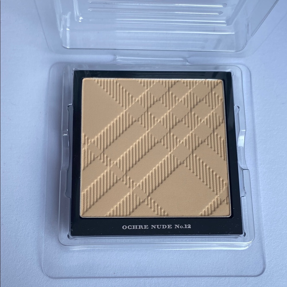 Burberry Ochre Nude No.12 Face Powder